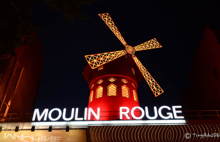Paris Montmartre Moulin Rouge